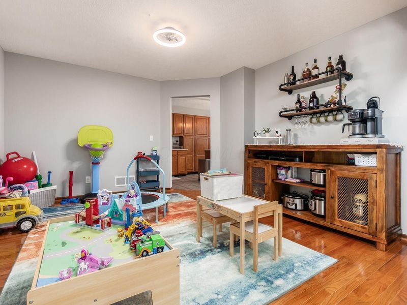 215 Carson Court, Pickerington, OH 43147 Photo 7