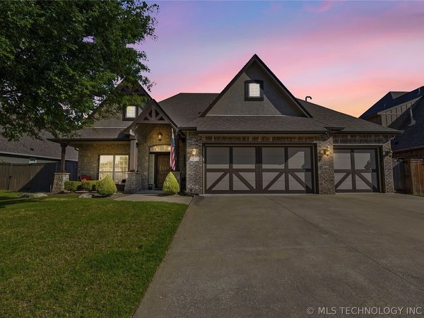 2813 W Edgewater Street , Broken Arrow, OK 74012