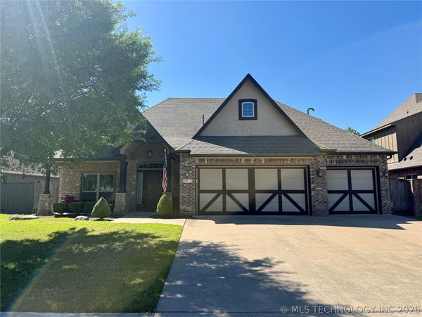 2813 W Edgewater Street , Broken Arrow, OK 74012