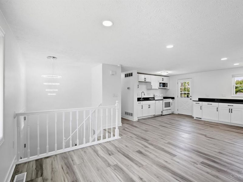1852 Lewiston Court, Forest Park, OH 45240 Photo 14