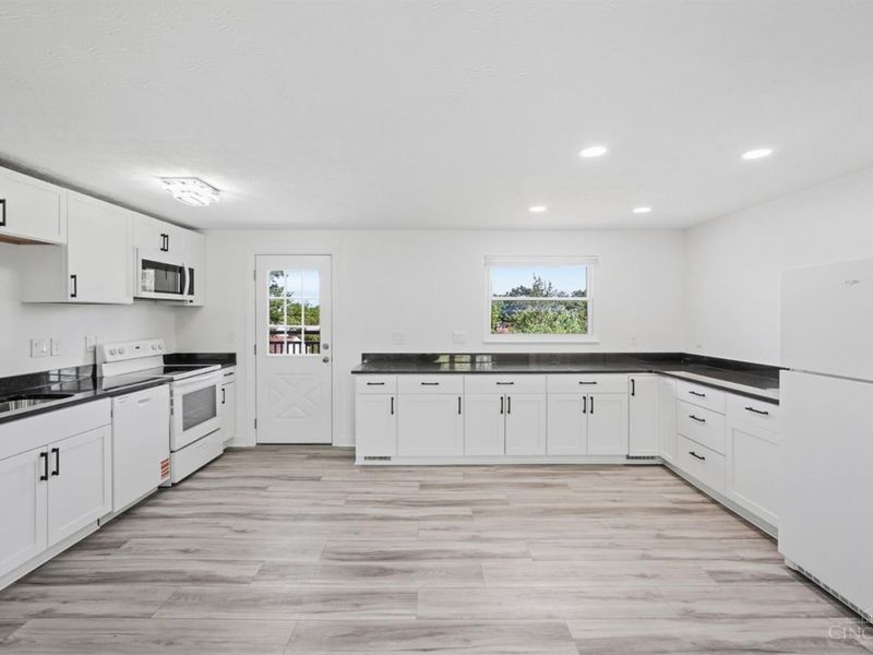 1852 Lewiston Court, Forest Park, OH 45240 Photo 15