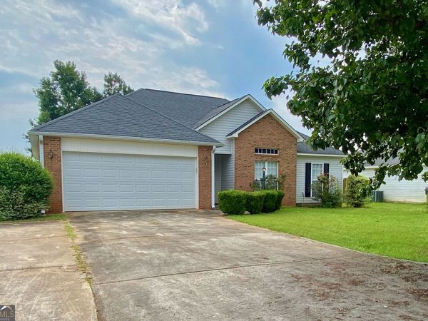 105 Luster Court, Warner Robins, GA 31088