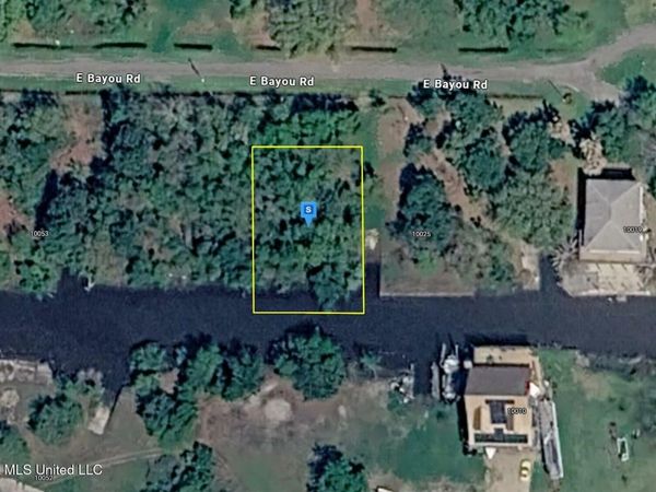10035 E Bayou Road, Bay Saint Louis, MS 39520