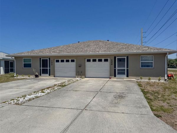 100 CHARLES DRIVE , NOKOMIS, FL 34275
