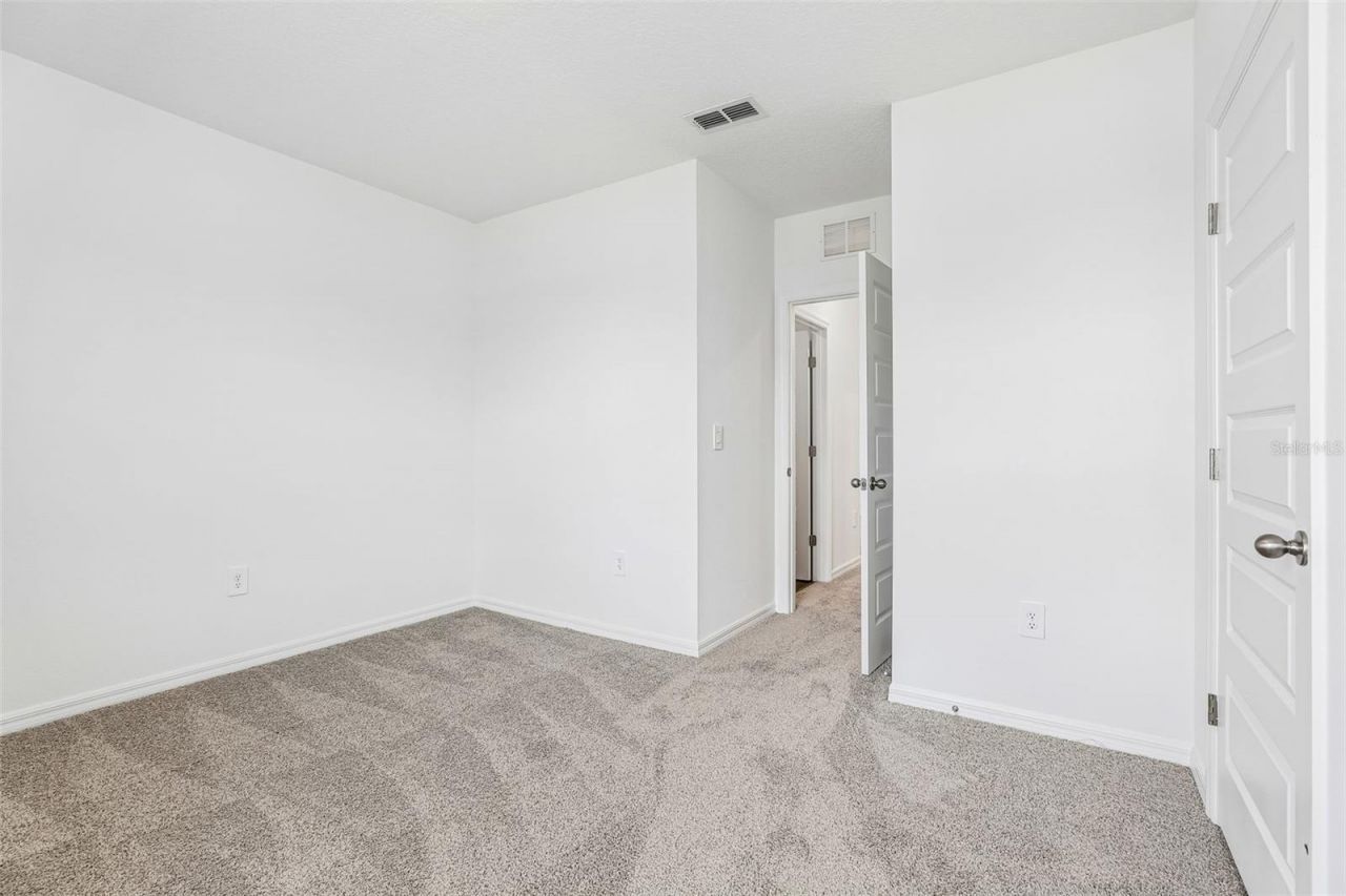 4005 Valerian Way , Tavares, FL 32778 Photo