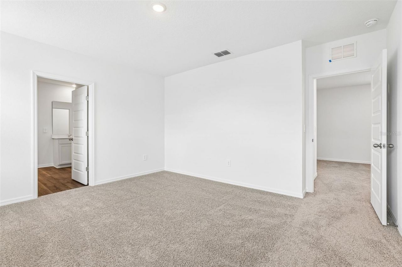 4005 Valerian Way , Tavares, FL 32778 Photo