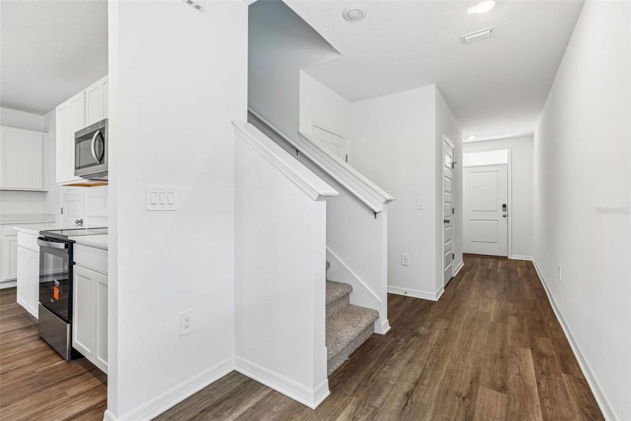 4005 Valerian Way , Tavares, FL 32778 Photo
