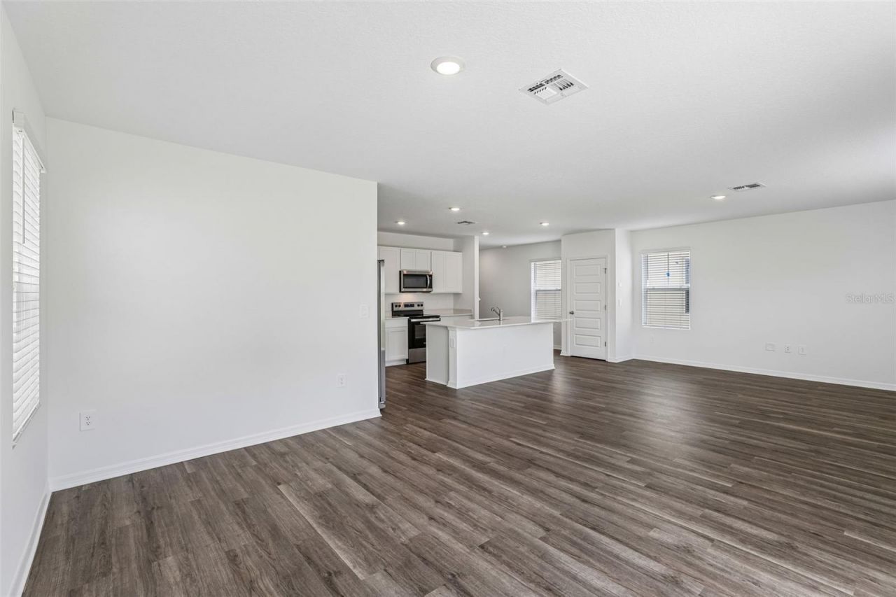 4005 Valerian Way , Tavares, FL 32778 Photo