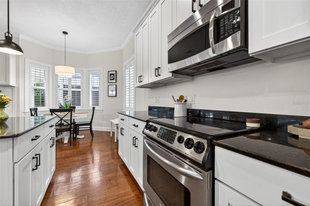 2812 W Paxton Avenue, Tampa, FL 33611 Photo