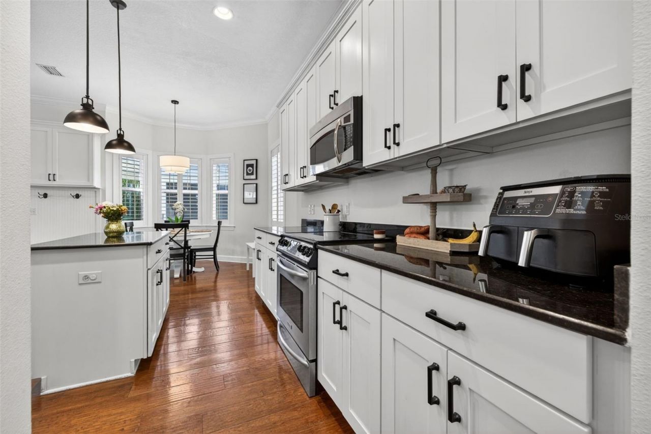 2812 W Paxton Avenue, Tampa, FL 33611 Photo