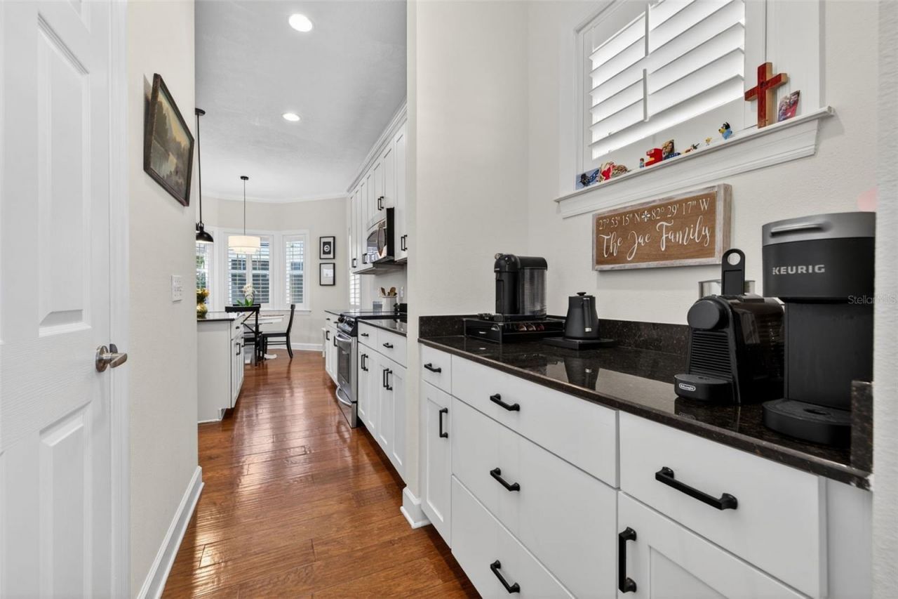 2812 W Paxton Avenue, Tampa, FL 33611 Photo