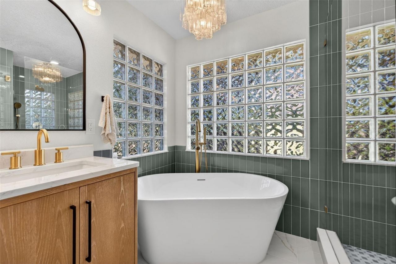 2812 W Paxton Avenue, Tampa, FL 33611 Photo