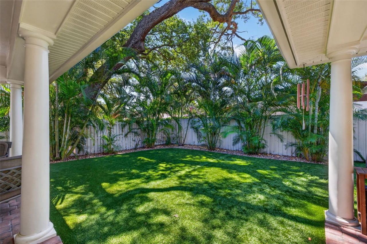 2812 W Paxton Avenue, Tampa, FL 33611 Photo