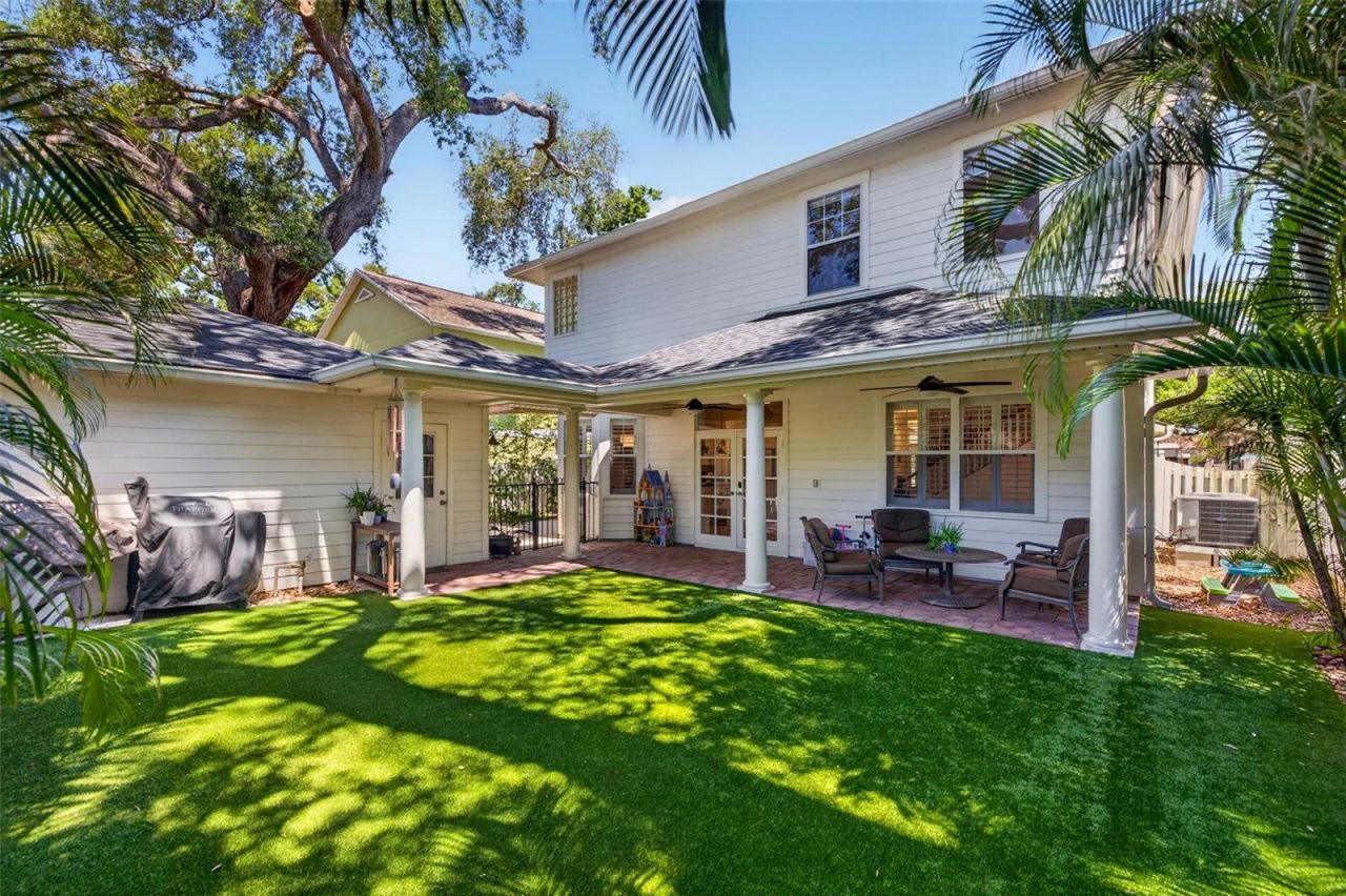 2812 W Paxton Avenue, Tampa, FL 33611 Photo
