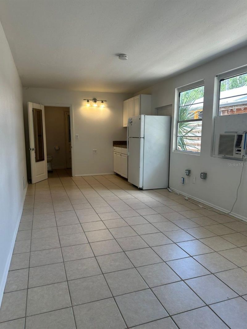 2574 Hawthorne Street, Sarasota, FL 34239 Photo
