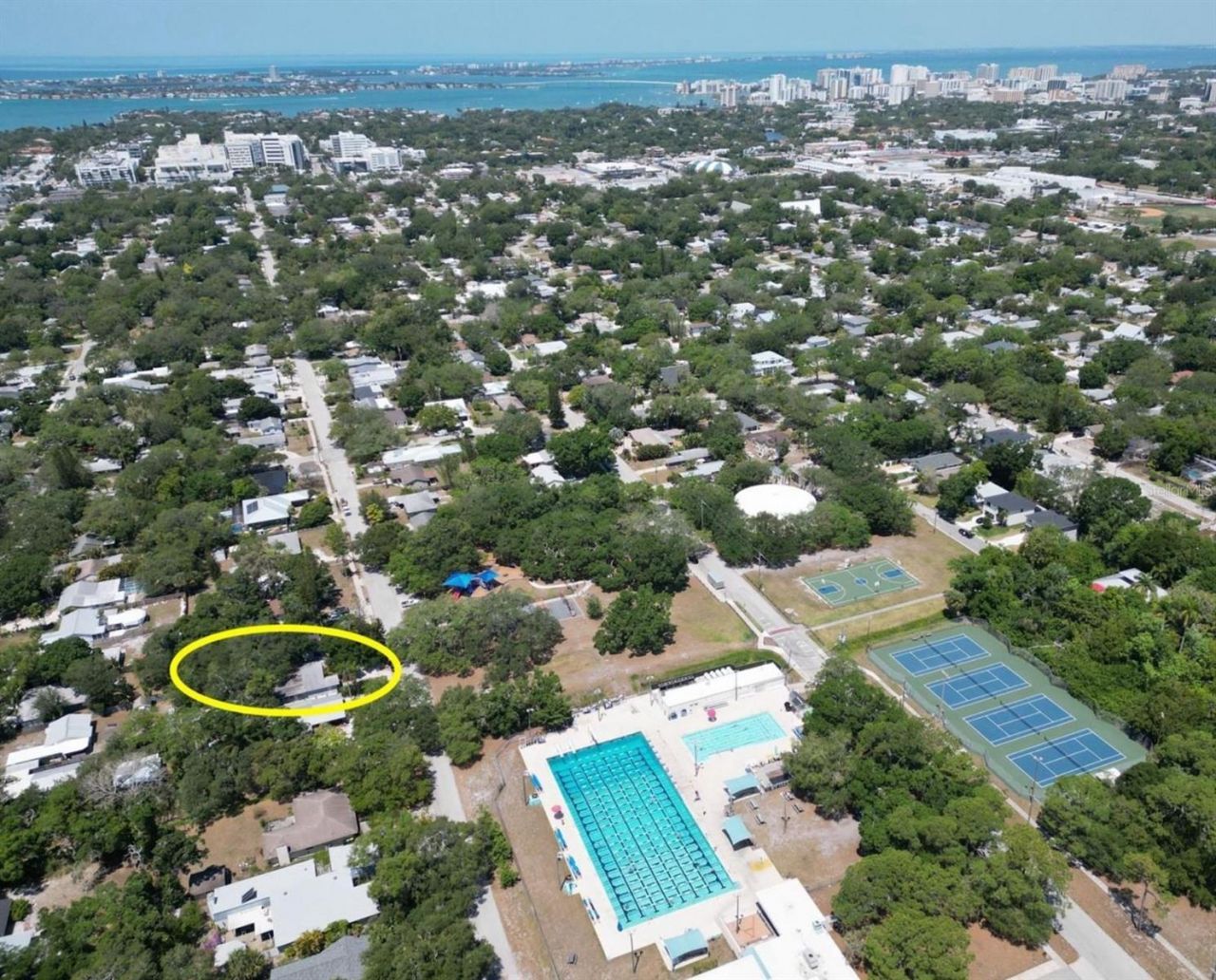2574 Hawthorne Street, Sarasota, FL 34239 Photo
