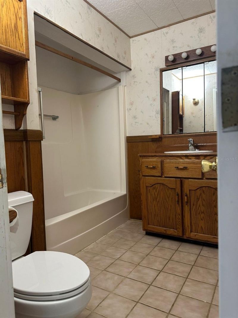 2574 Hawthorne Street, Sarasota, FL 34239 Photo
