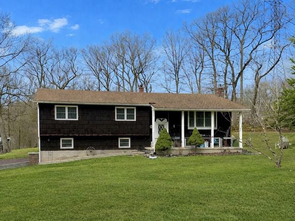 9 Summit Brook Road , Tuxedo Park, NY 10987