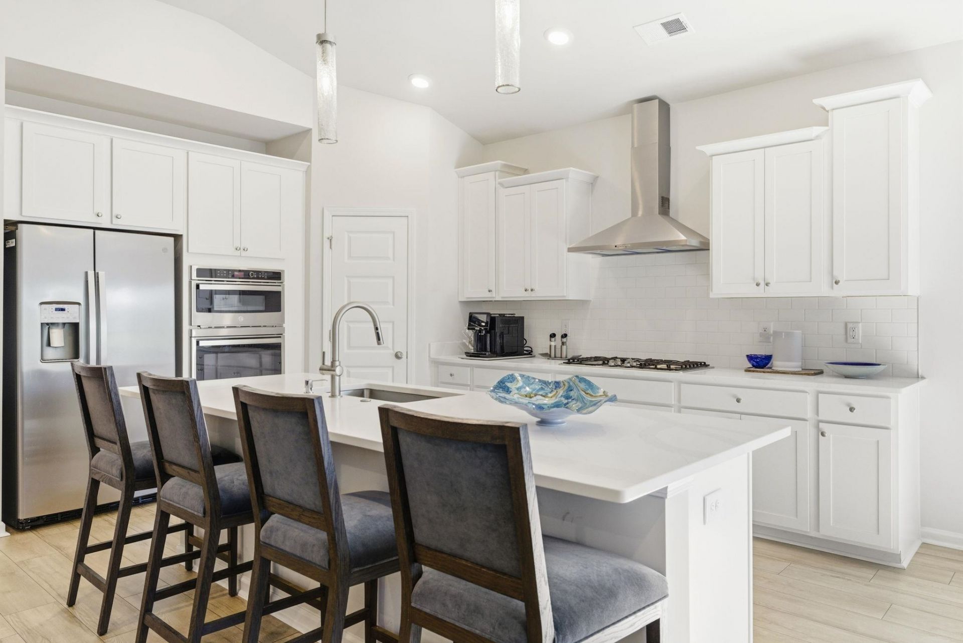 5666 Canary Island Ct. Photo 18
