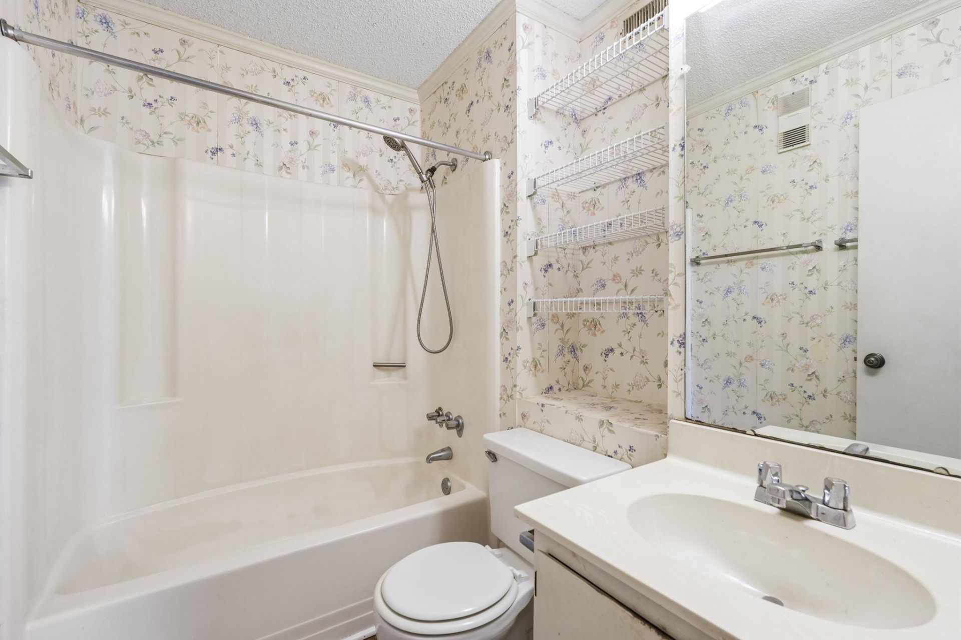 107 Toby Ct.  Photo 17
