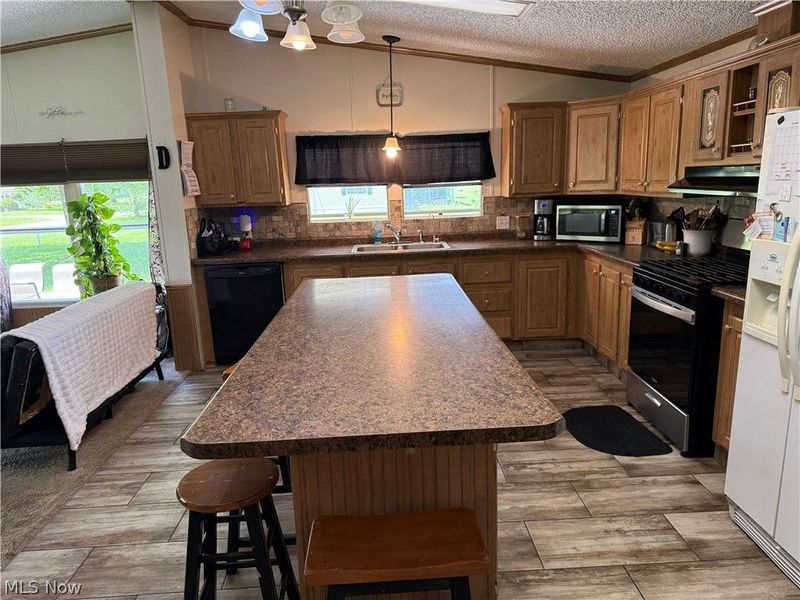 5347 Angela Drive NW, Beach City, OH 44608 Photo 12