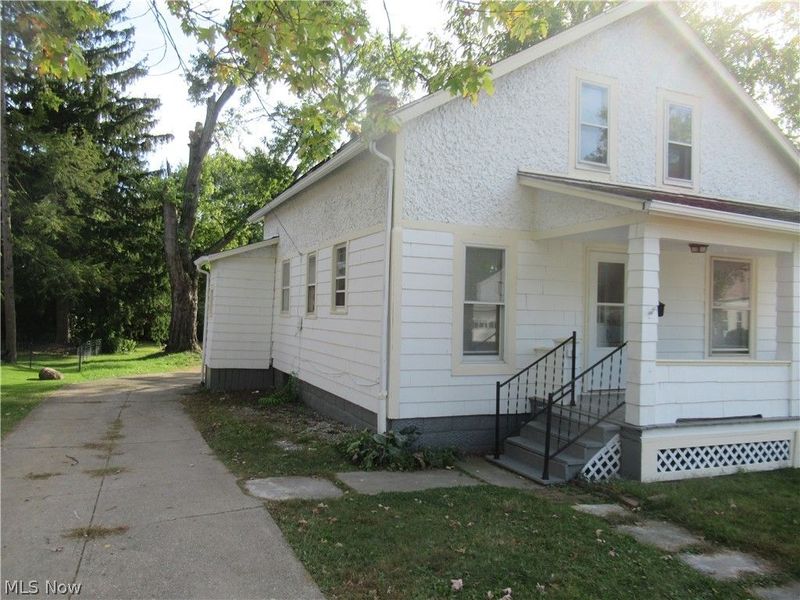 14 Elm Street, Bedford, OH 44146 Photo 2