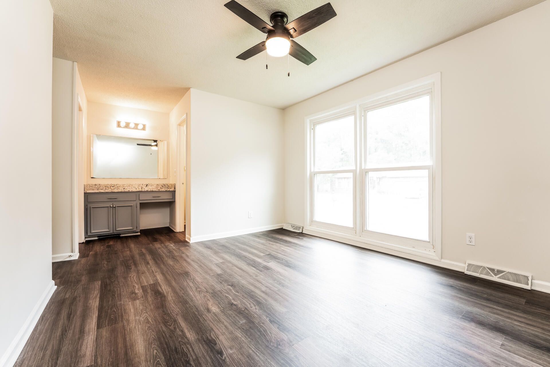 102 Williams Court Photo 11