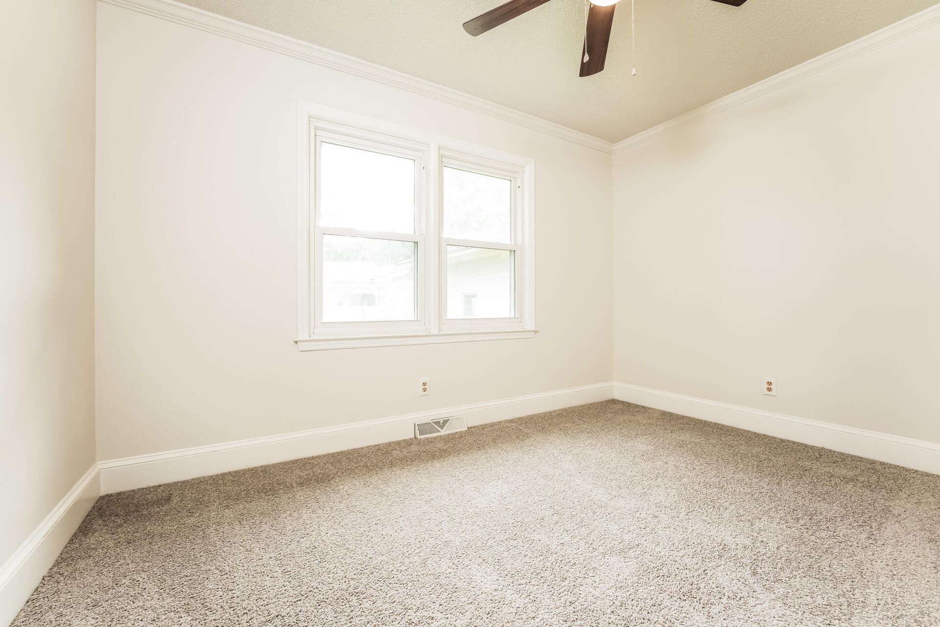 102 Williams Court Photo 18