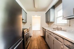 102 Williams Court photo 4