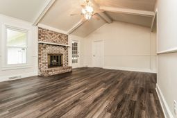 102 Williams Court photo 4