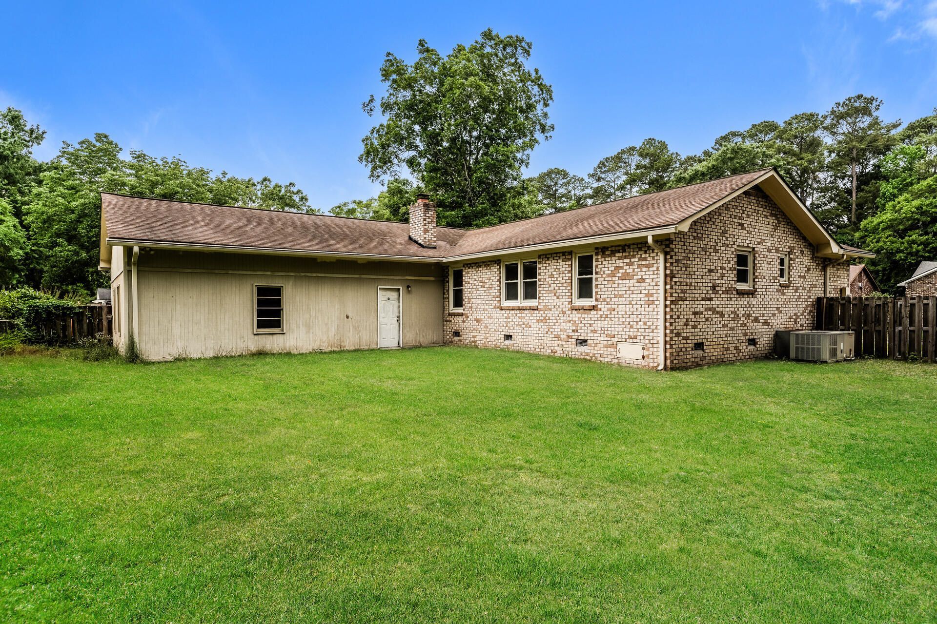 102 Williams Court Photo 5