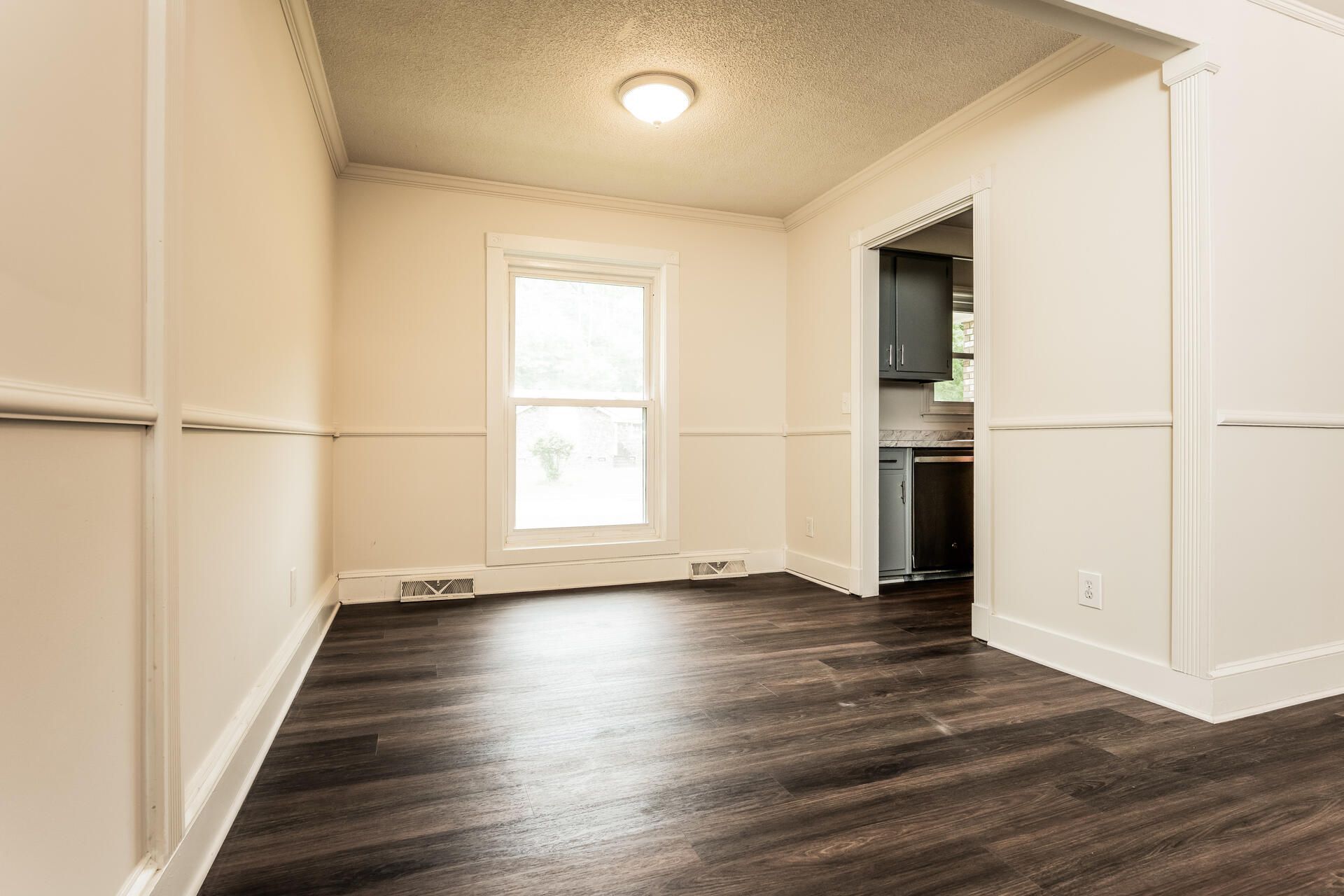 102 Williams Court Photo 7