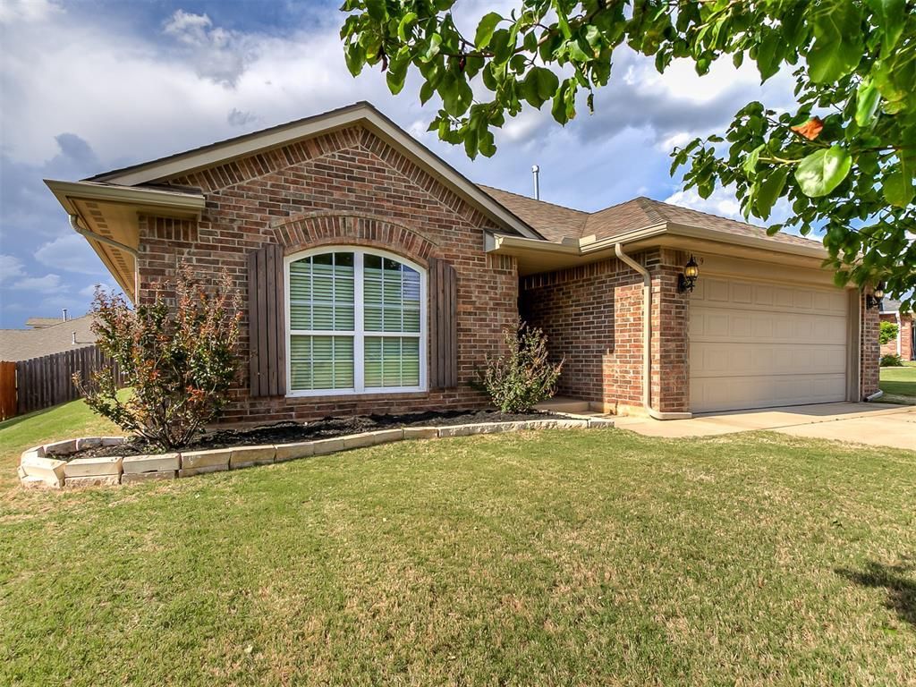 309 Dollina Drive, Norman, OK 73069 Main Photo