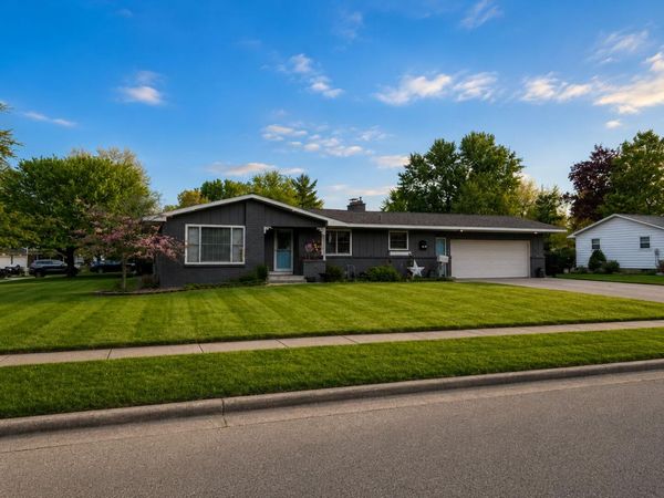 4049 S Osage Drive SW, Grandville, MI 49418