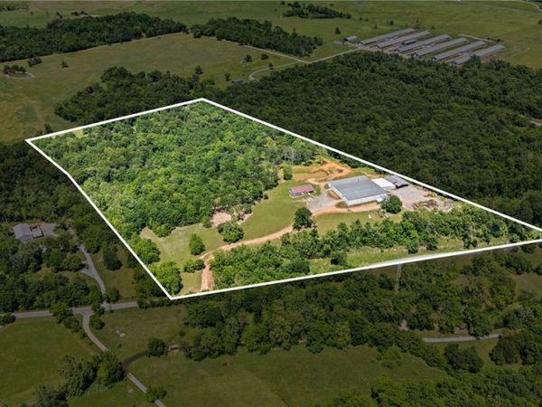 23044 Honey Creek Road , Gravette, AR 72768
