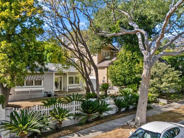 1023 E Grinnell Drive, Burbank, CA 91501