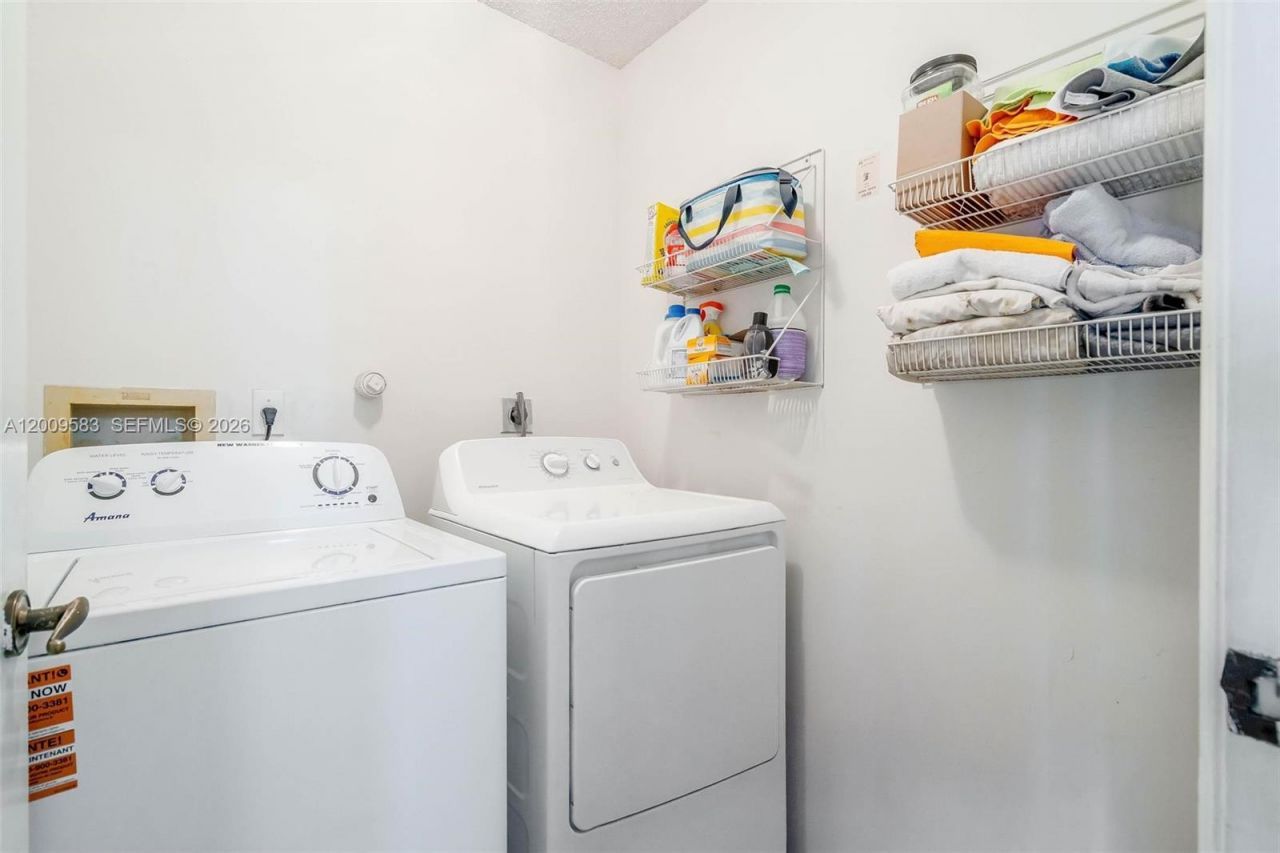 1001 SW 100th Ter, Pembroke Pines, FL 33025 Photo