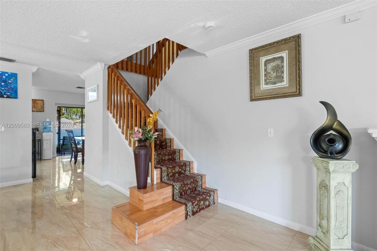 1001 SW 100th Ter, Pembroke Pines, FL 33025 Photo