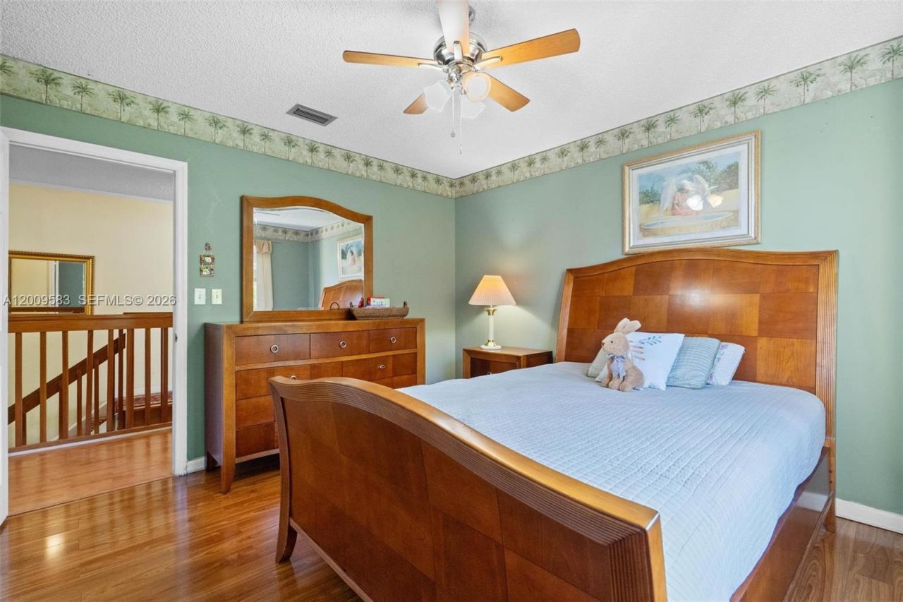 1001 SW 100th Ter, Pembroke Pines, FL 33025 Photo
