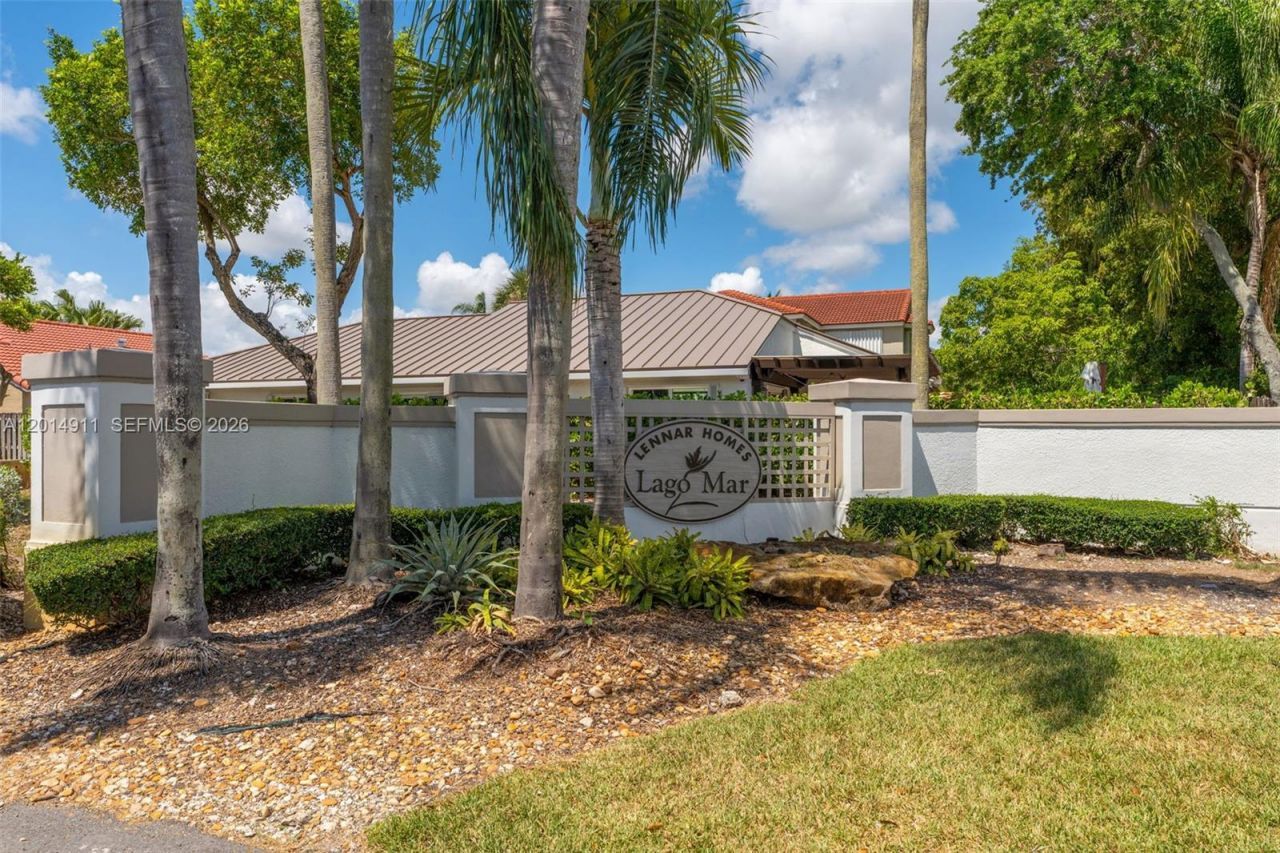 8113 SW 157 Ct, Miami, FL 33193 Photo