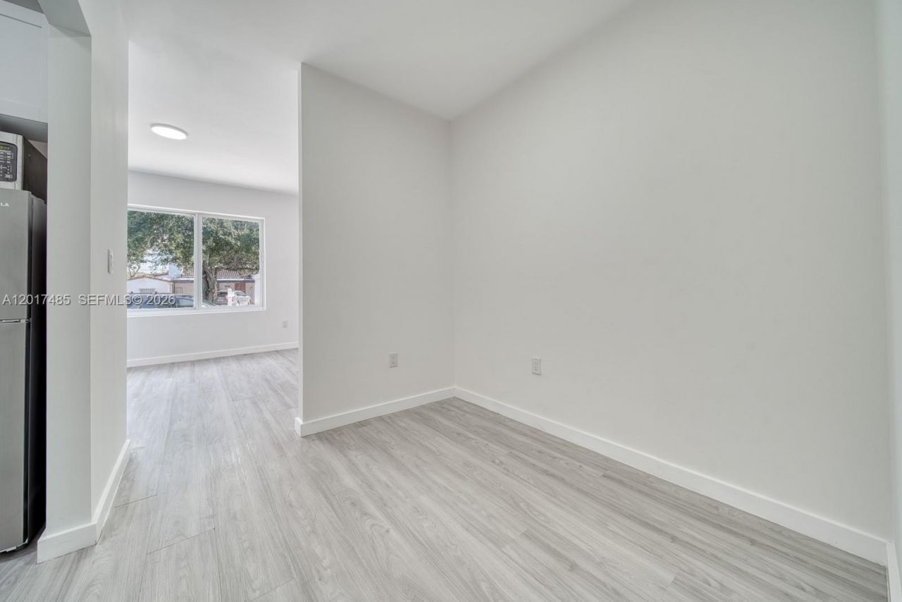 2352 SW 5th St , Unit 2, Miami, FL 33135 Photo