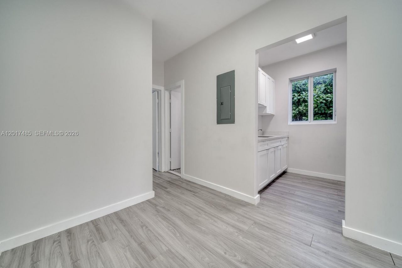 2352 SW 5th St , Unit 2, Miami, FL 33135 Photo