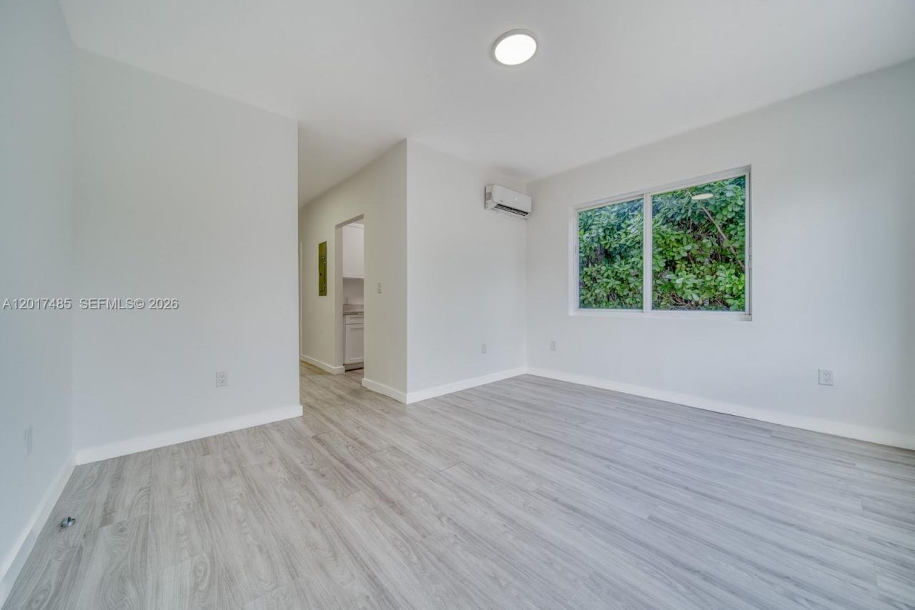 2352 SW 5th St , Unit 2, Miami, FL 33135 Photo