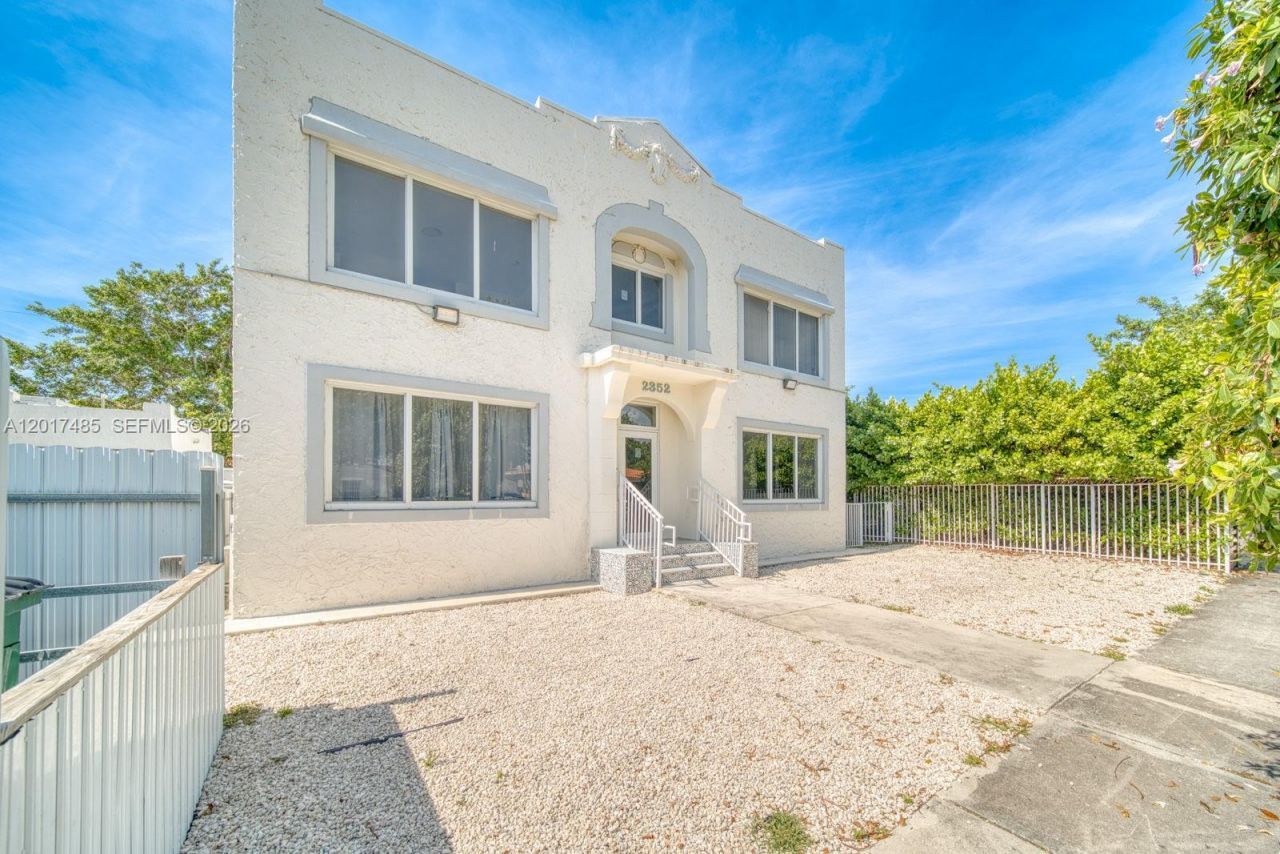 2352 SW 5th St , Unit 2, Miami, FL 33135 Photo