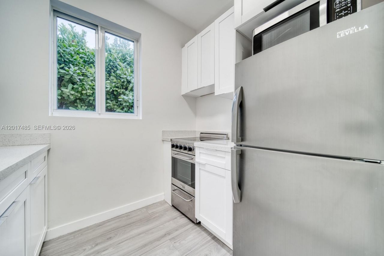 2352 SW 5th St , Unit 2, Miami, FL 33135 Photo