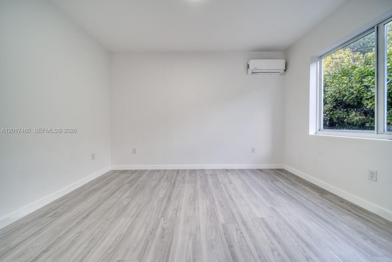 2352 SW 5th St , Unit 2, Miami, FL 33135 Photo