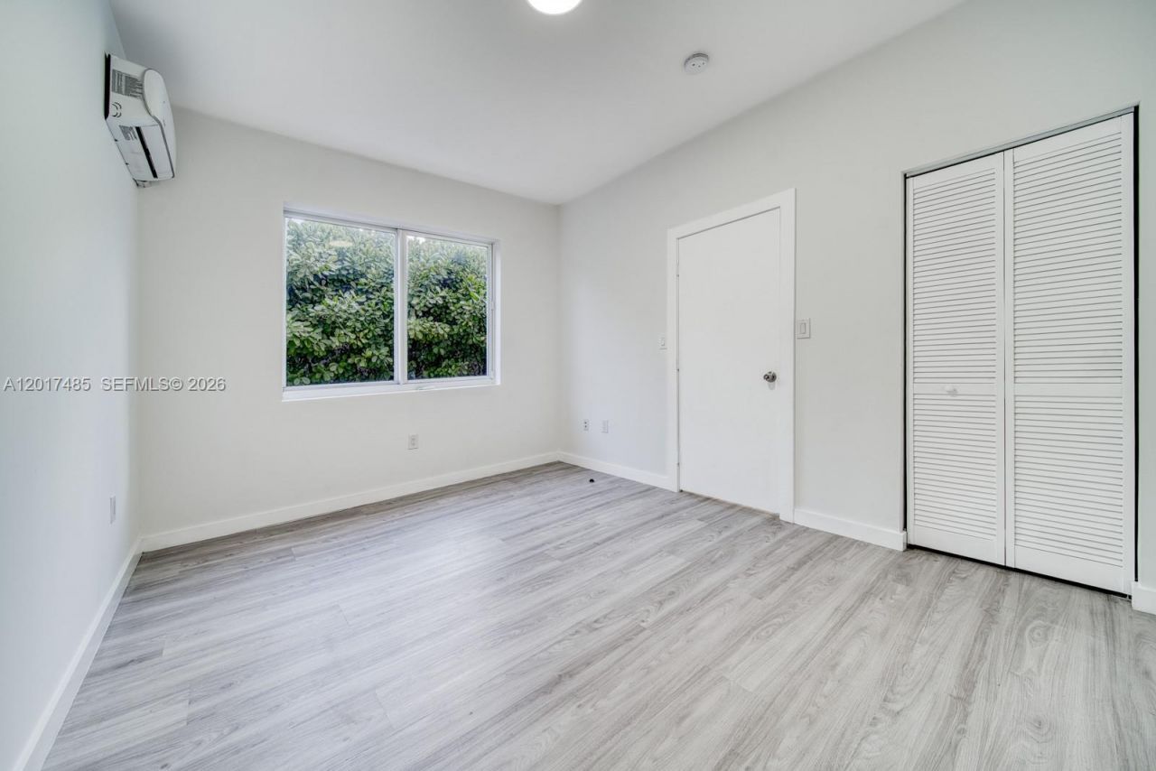 2352 SW 5th St , Unit 2, Miami, FL 33135 Photo