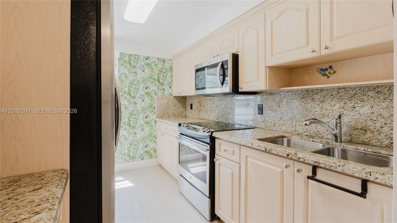 1455 West Ave, Unit 603, Miami Beach, FL 33139 Photo