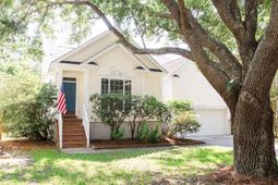 1486 Springwater Court photo 4