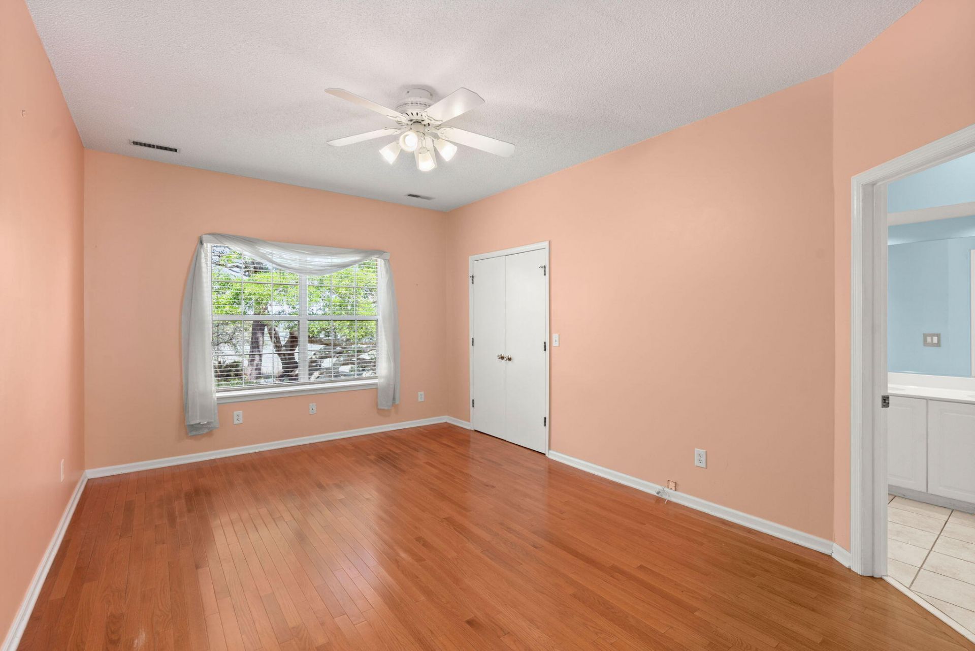 1486 Springwater Court Photo 24